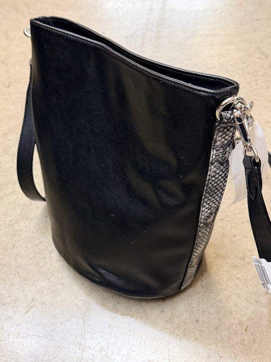 Circus NY by Sam Edelman Black Bucket Bag Chain Strap Snake Panel Crossbody