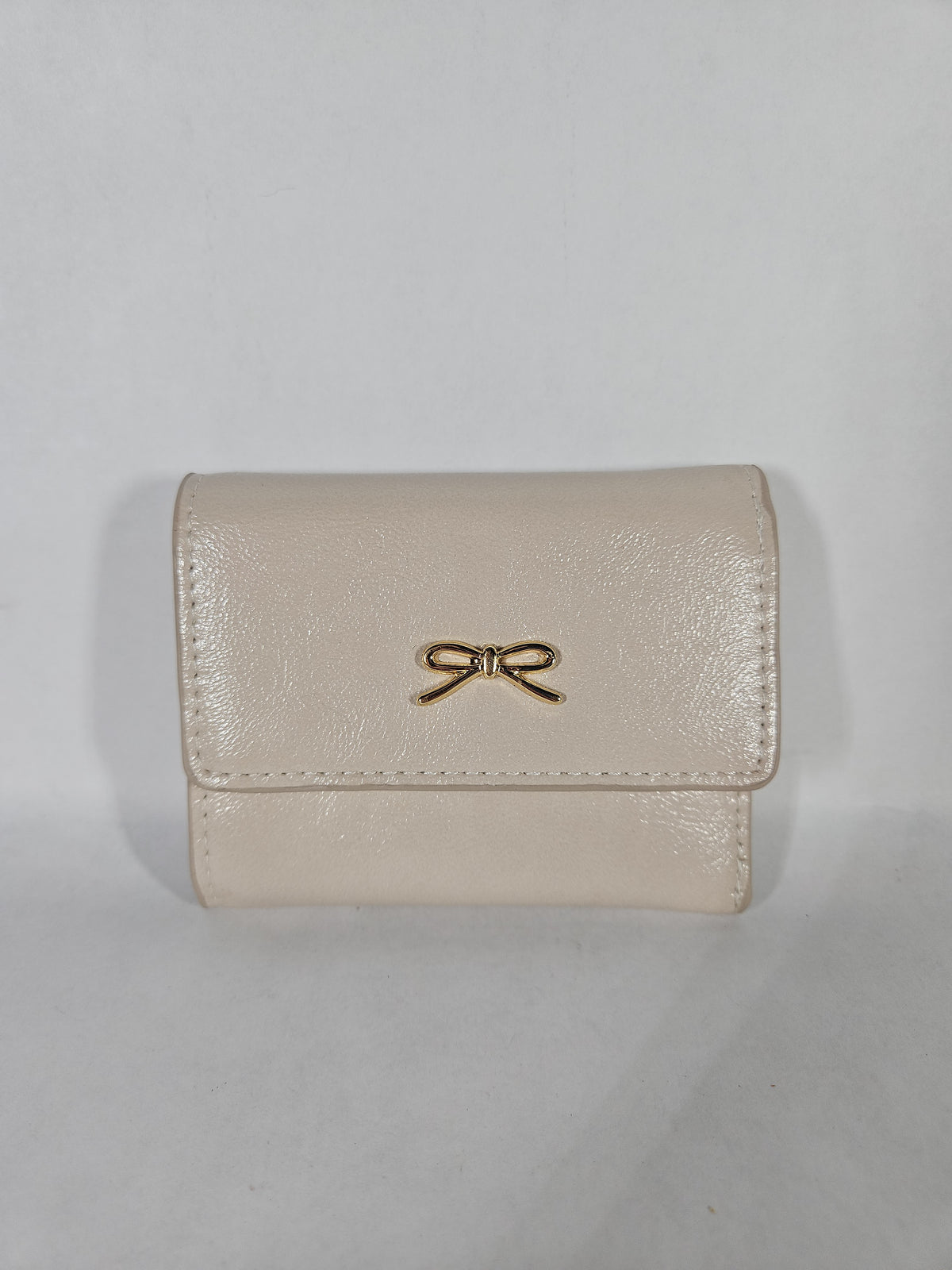 On 34th Maddynn Wallet – Alabaster/Gold