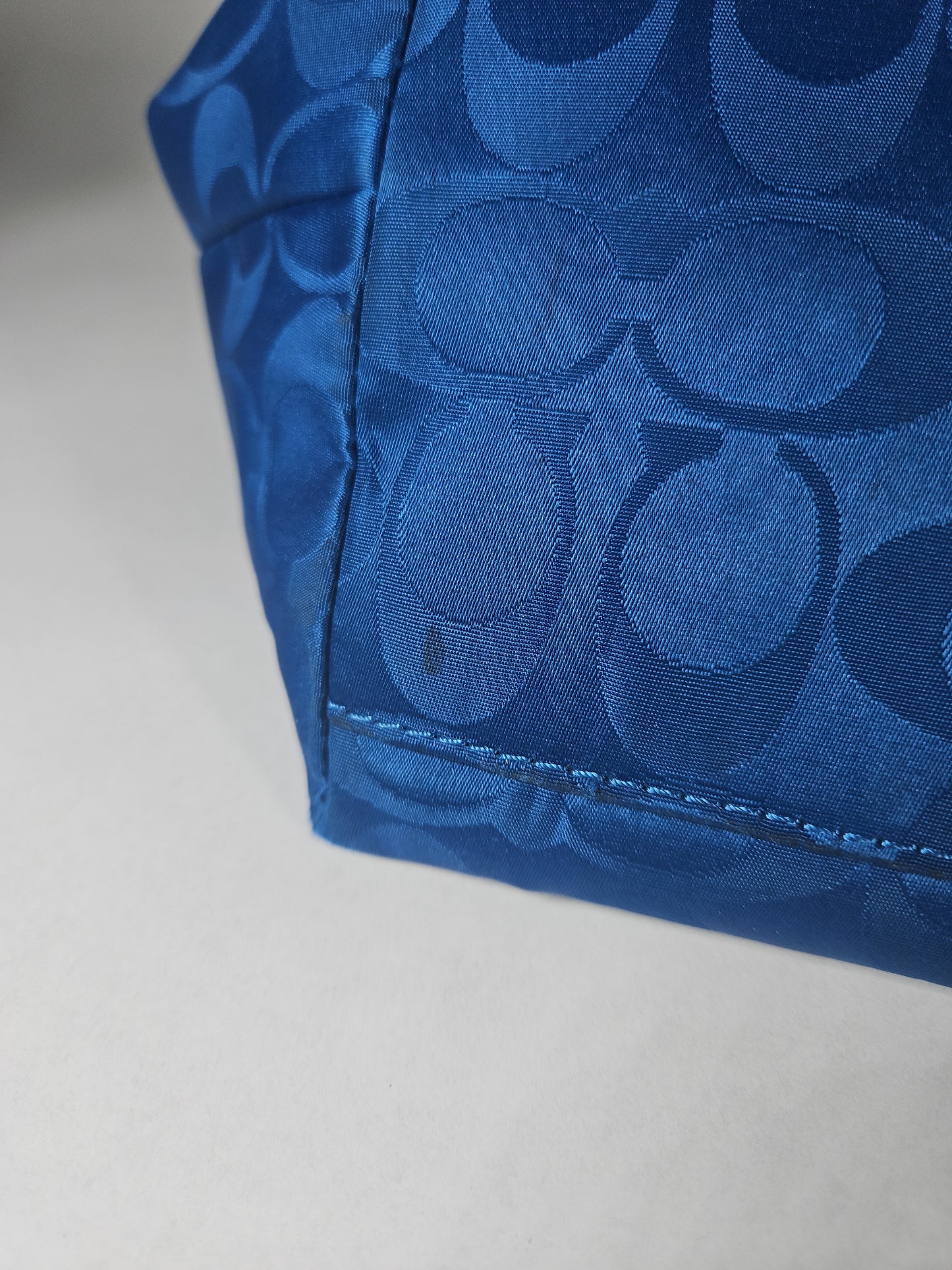 Coach Ward Signature Nylon Tote Bag – Royal Blue USED