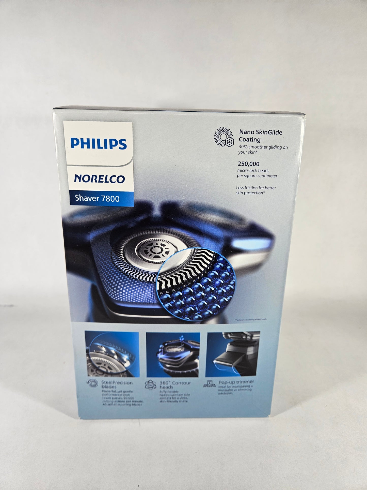 Philips Norelco Shaver 7800 Rechargeable Wet & Dry Electric Shaver