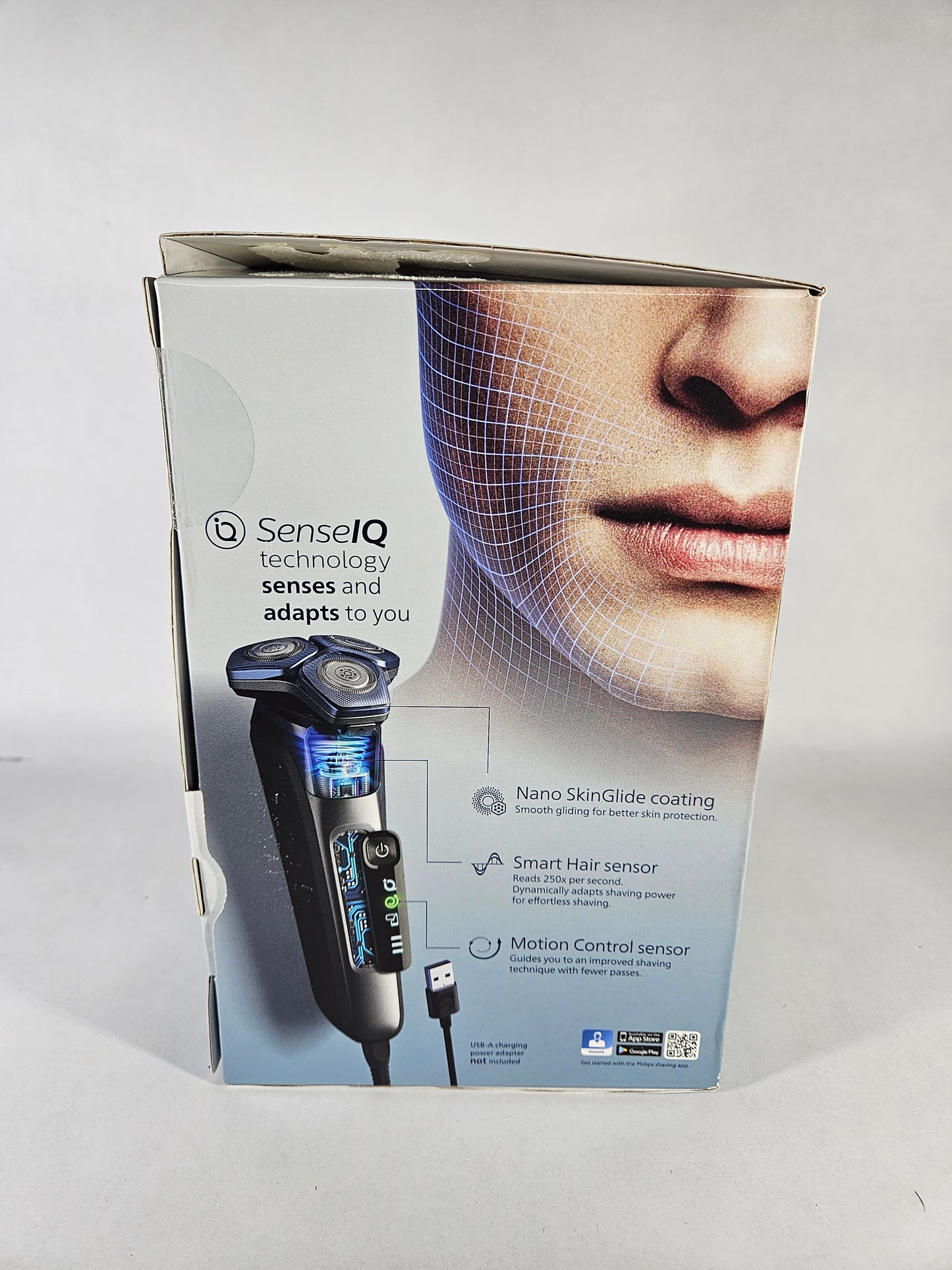 Philips Norelco Shaver 7800 Rechargeable Wet & Dry Electric Shaver