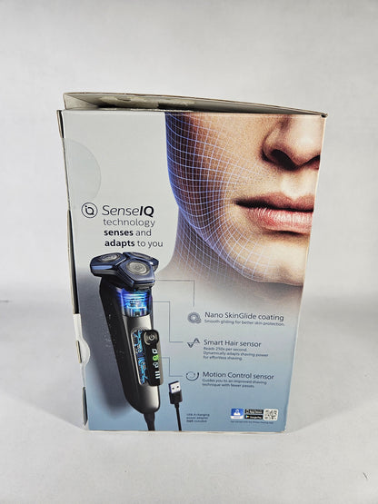 Philips Norelco Shaver 7800 Rechargeable Wet & Dry Electric Shaver