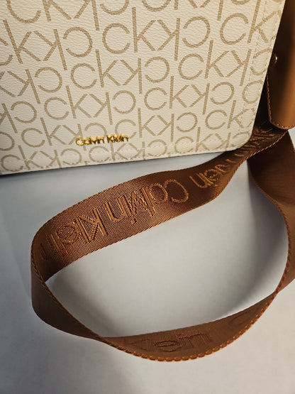 Calvin Klein Marin Crossbody Bag Vanilla H6AEJAS7 [New/NWT/Used] Women's Purse