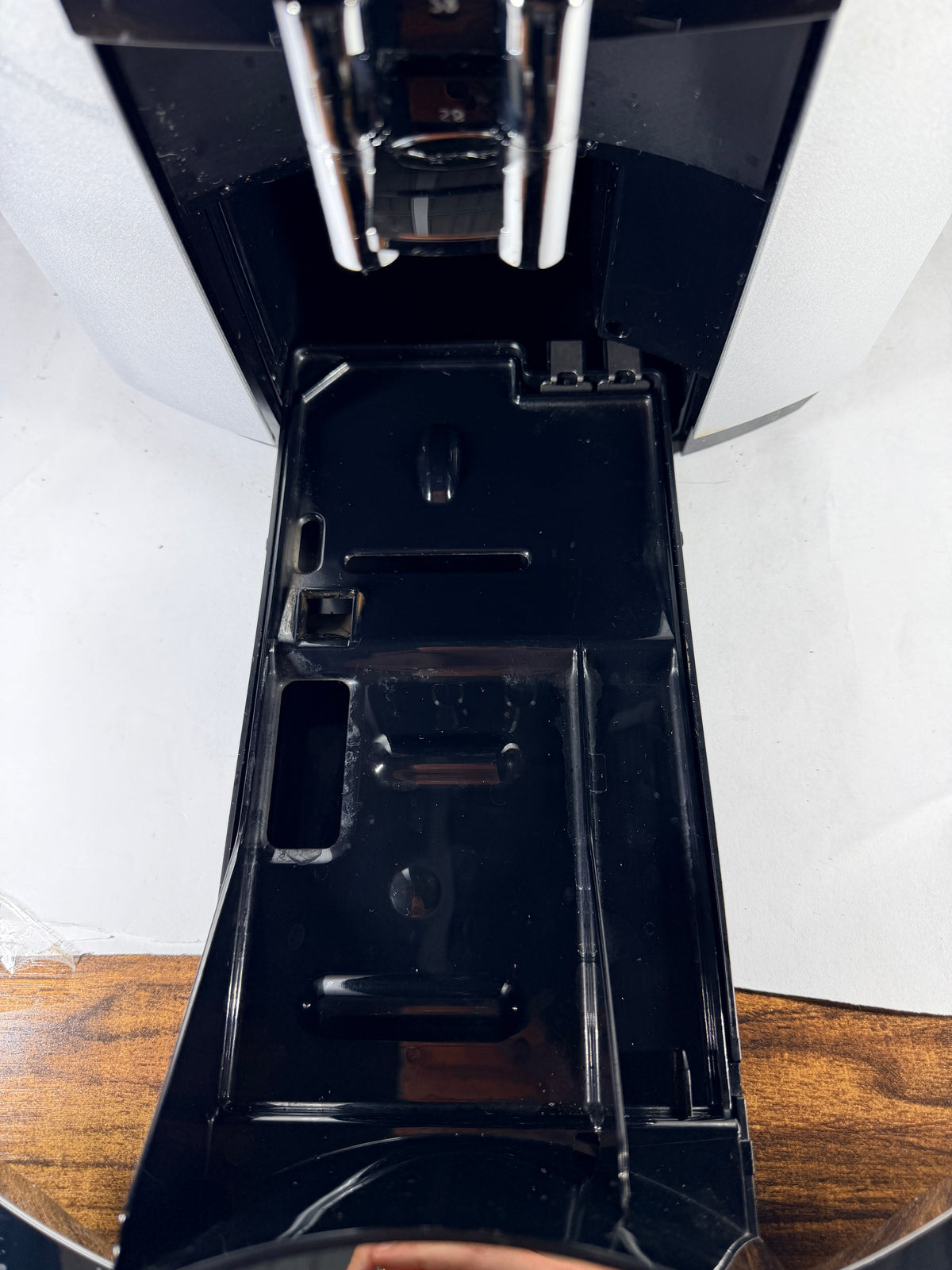 JURA S8 Automatic Coffee & Espresso Machine with P.E.P. Touchscreen - Used