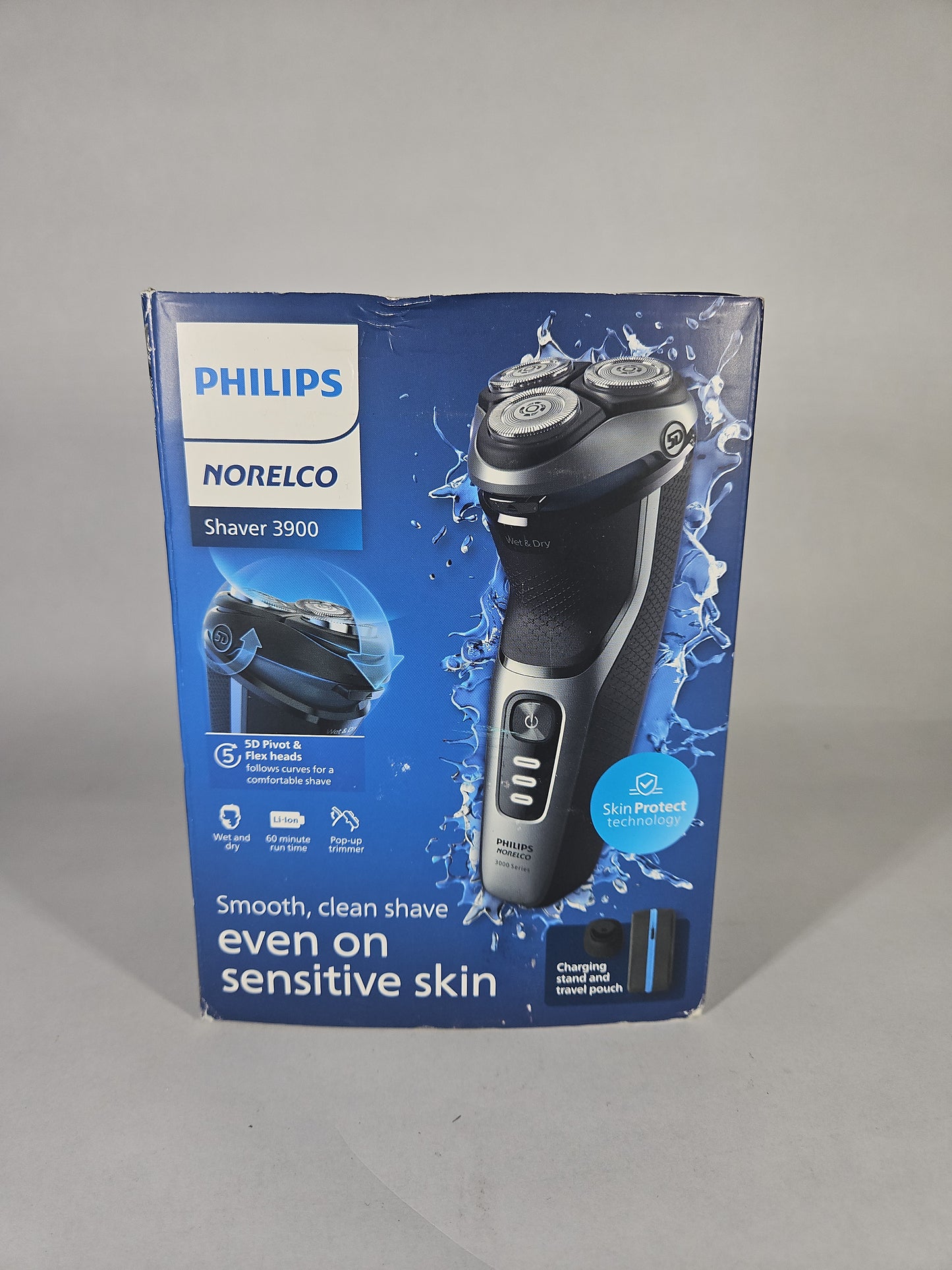 Philips Norelco Shaver 3900 Series Wet Dry Electric Shaver Black New Sealed