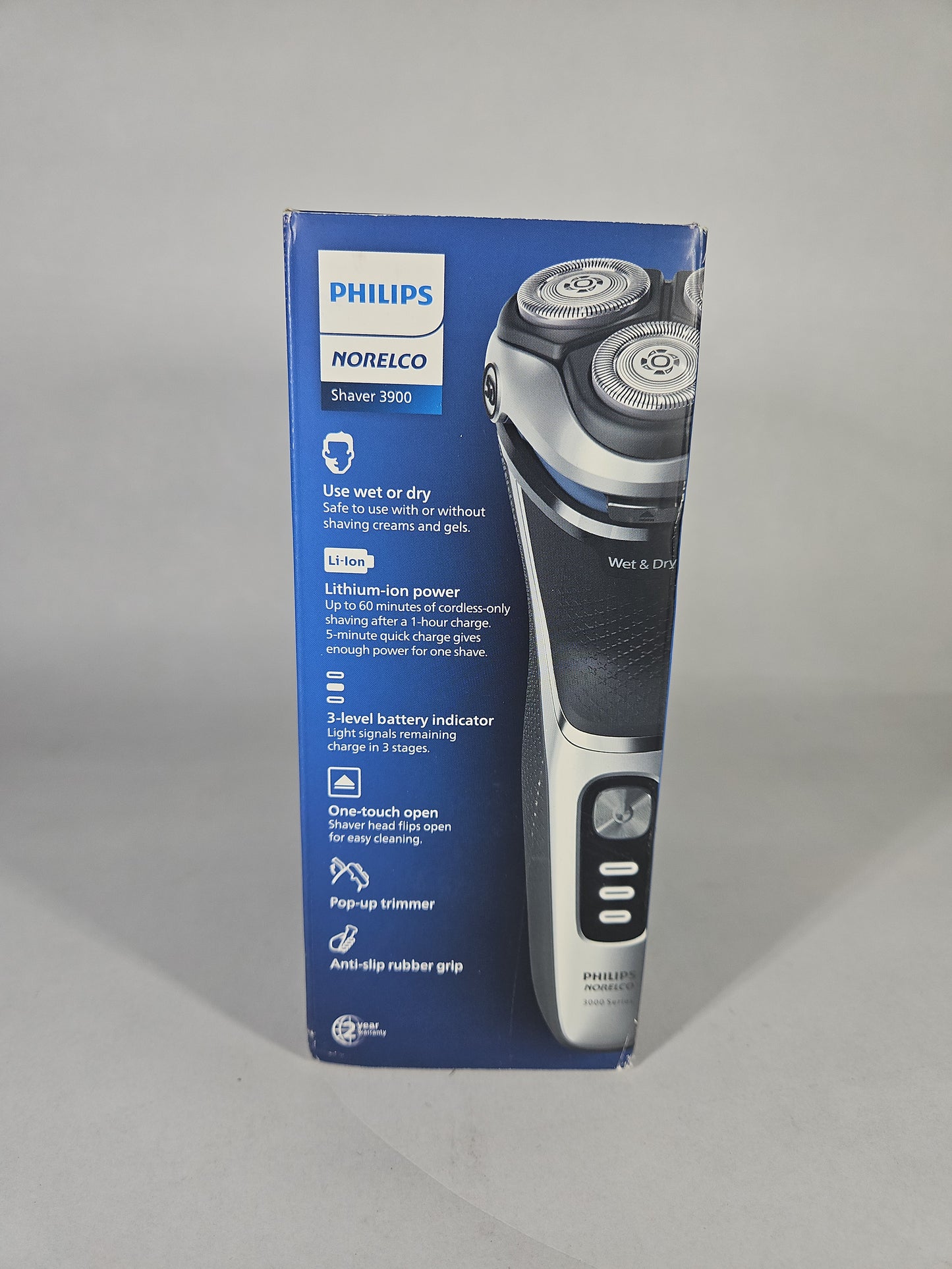 Philips Norelco Shaver 3900 Series Wet Dry Electric Shaver Black New Sealed
