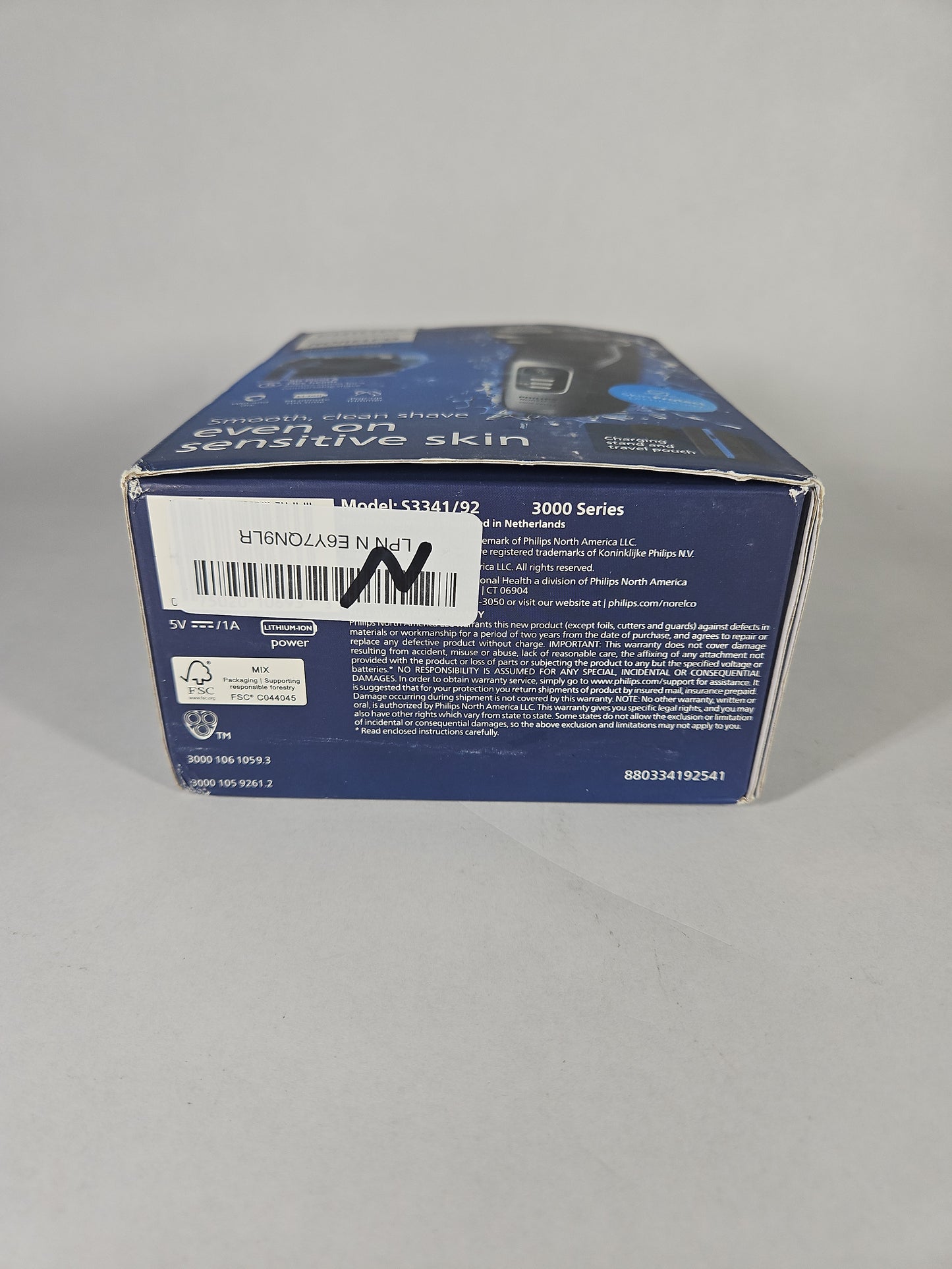 Philips Norelco Shaver 3900 Series Wet Dry Electric Shaver Black New Sealed