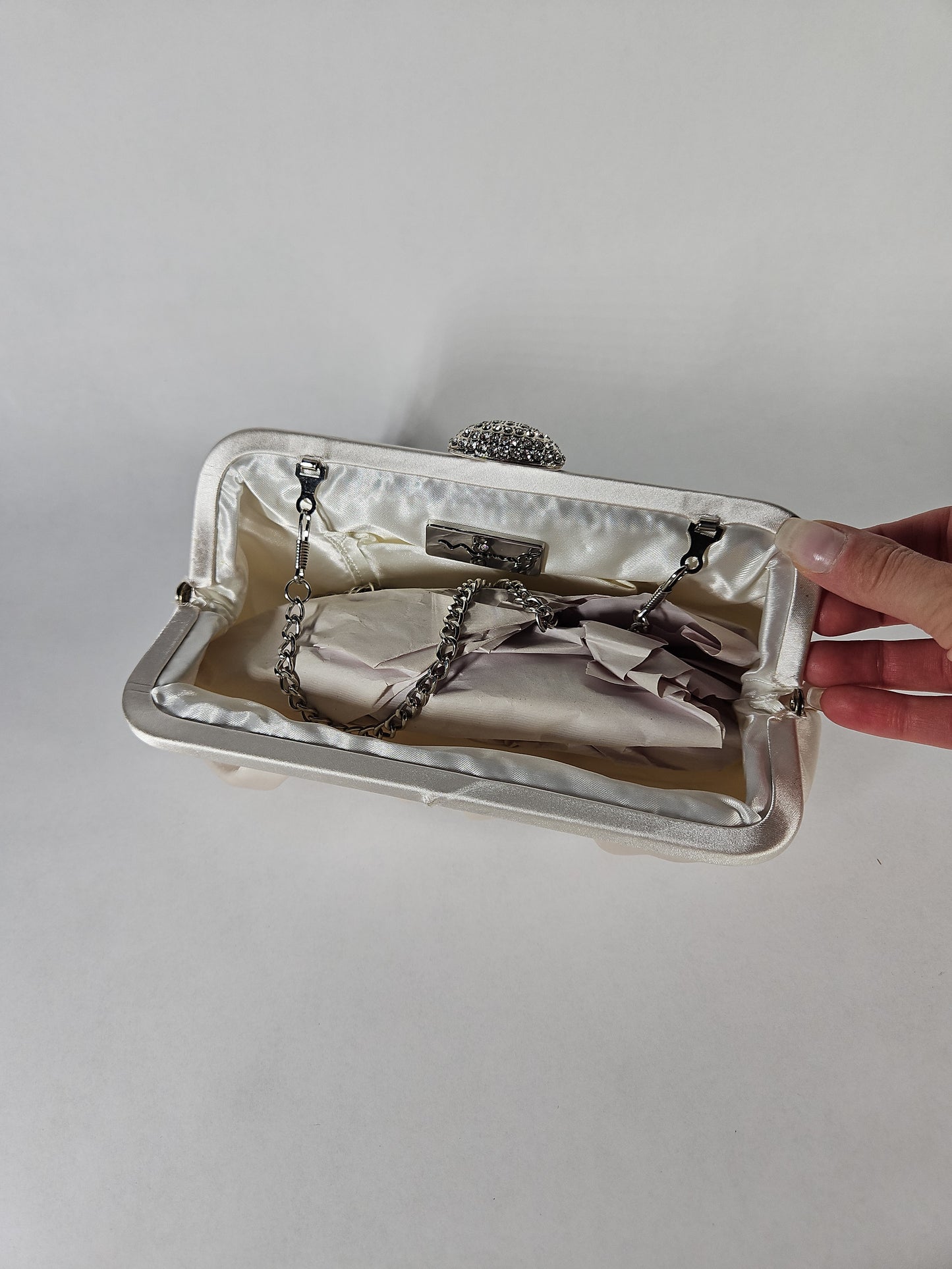 Nina Classic Satin Clutch – Ivory