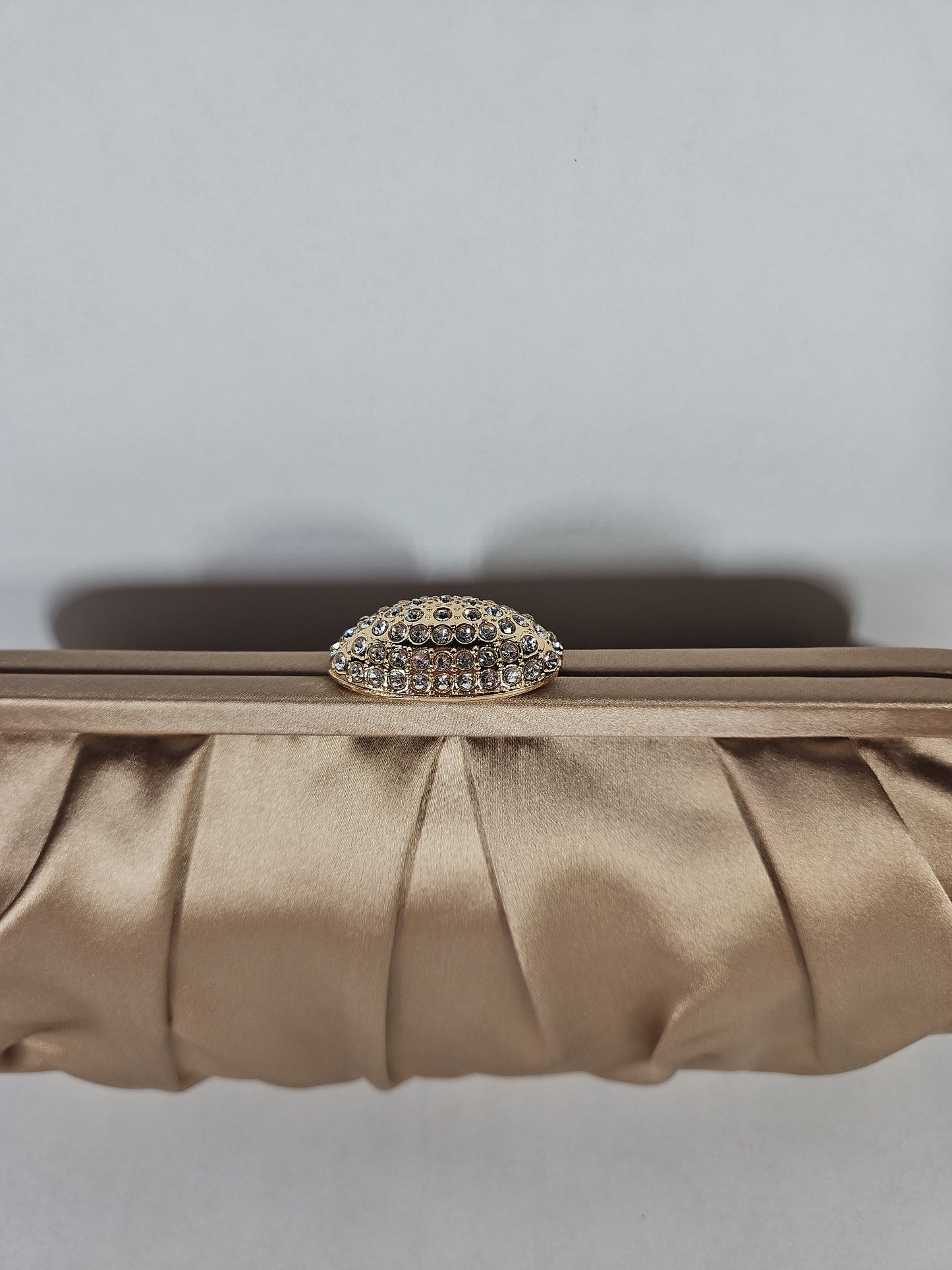 Nina Classic Lift Lock Satin Clutch – Honey