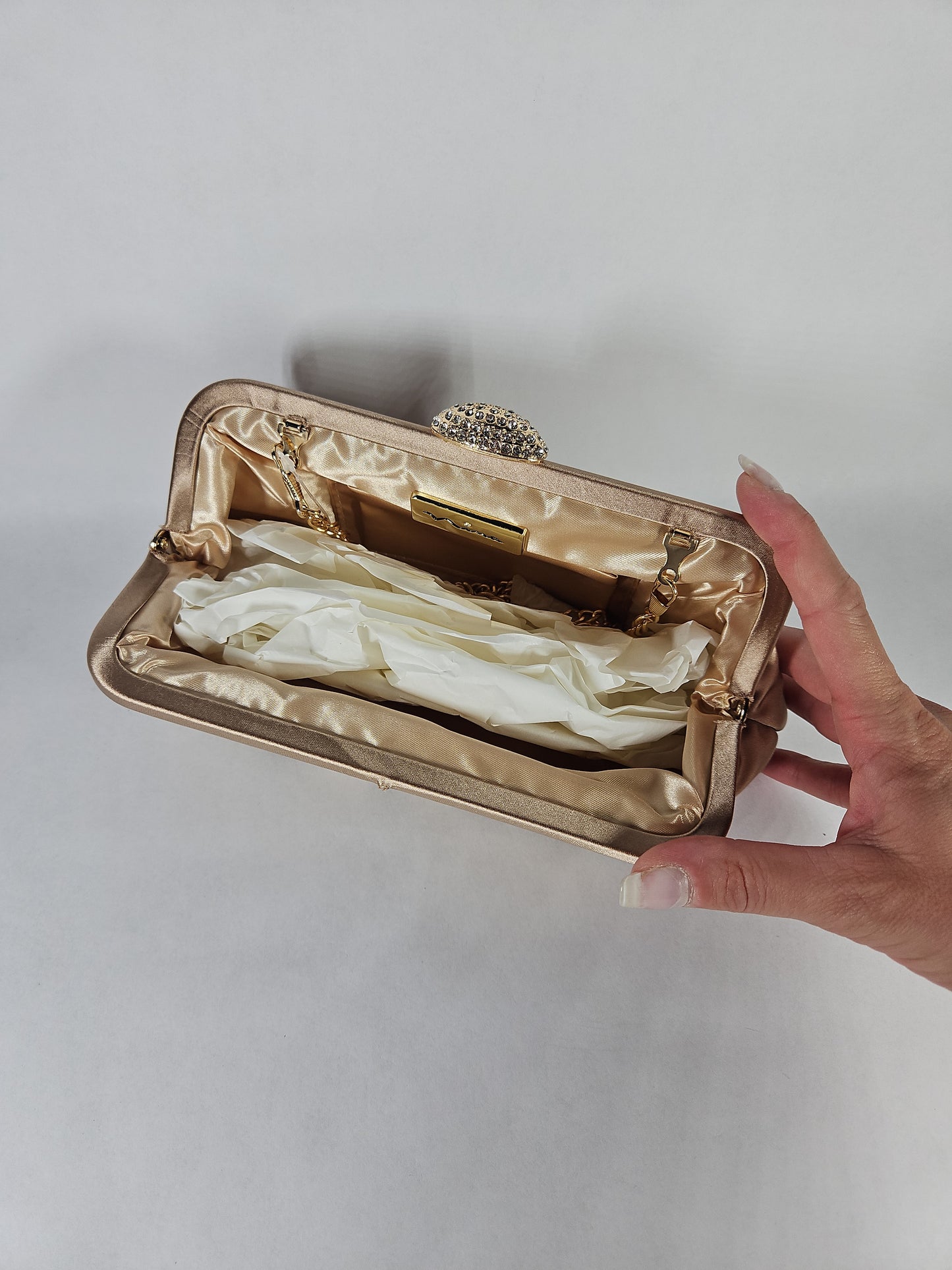 Nina Classic Lift Lock Satin Clutch – Honey