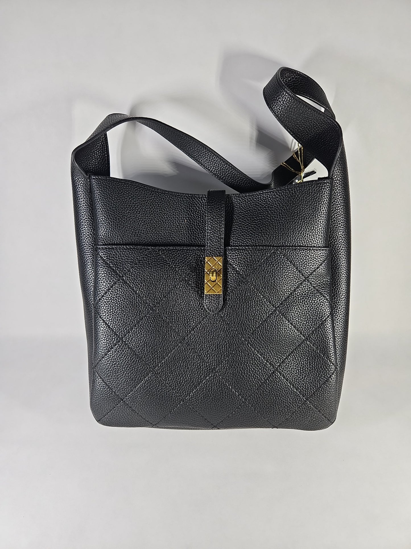 Like Dreams Grace Big City Medium Tote Bag – Black