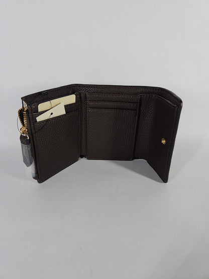 On 34th Maddynn Wallet – Chocolate/Gold