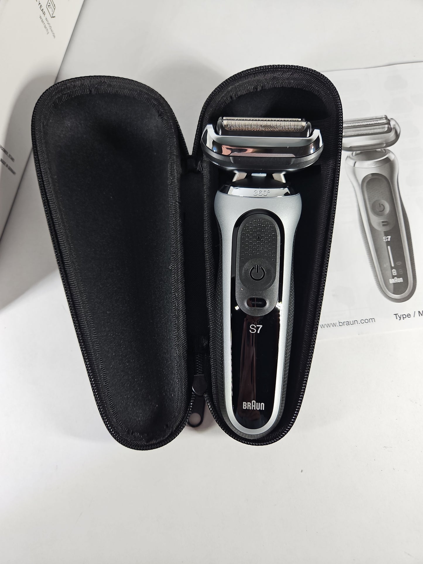 Braun Series 7 Electric Shaver Kit