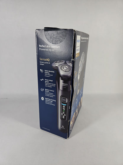 Philips Norelco i9000 Electric Shaver