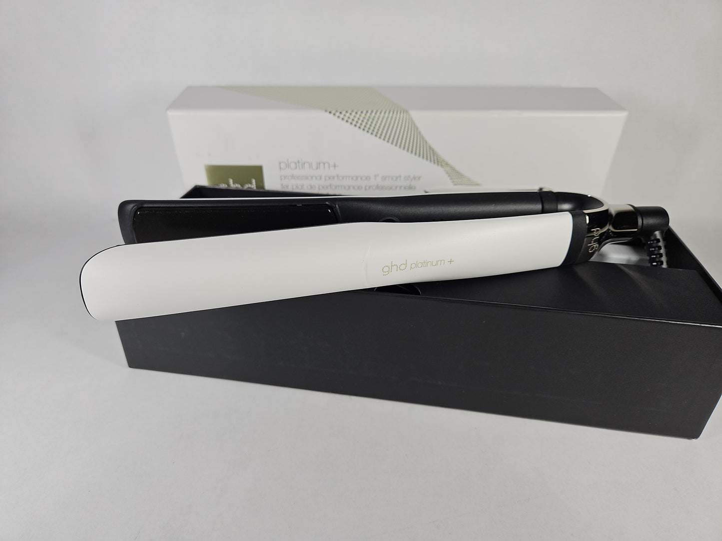 ghd Platinum+ Professional Performance 1" Smart Styler – White
