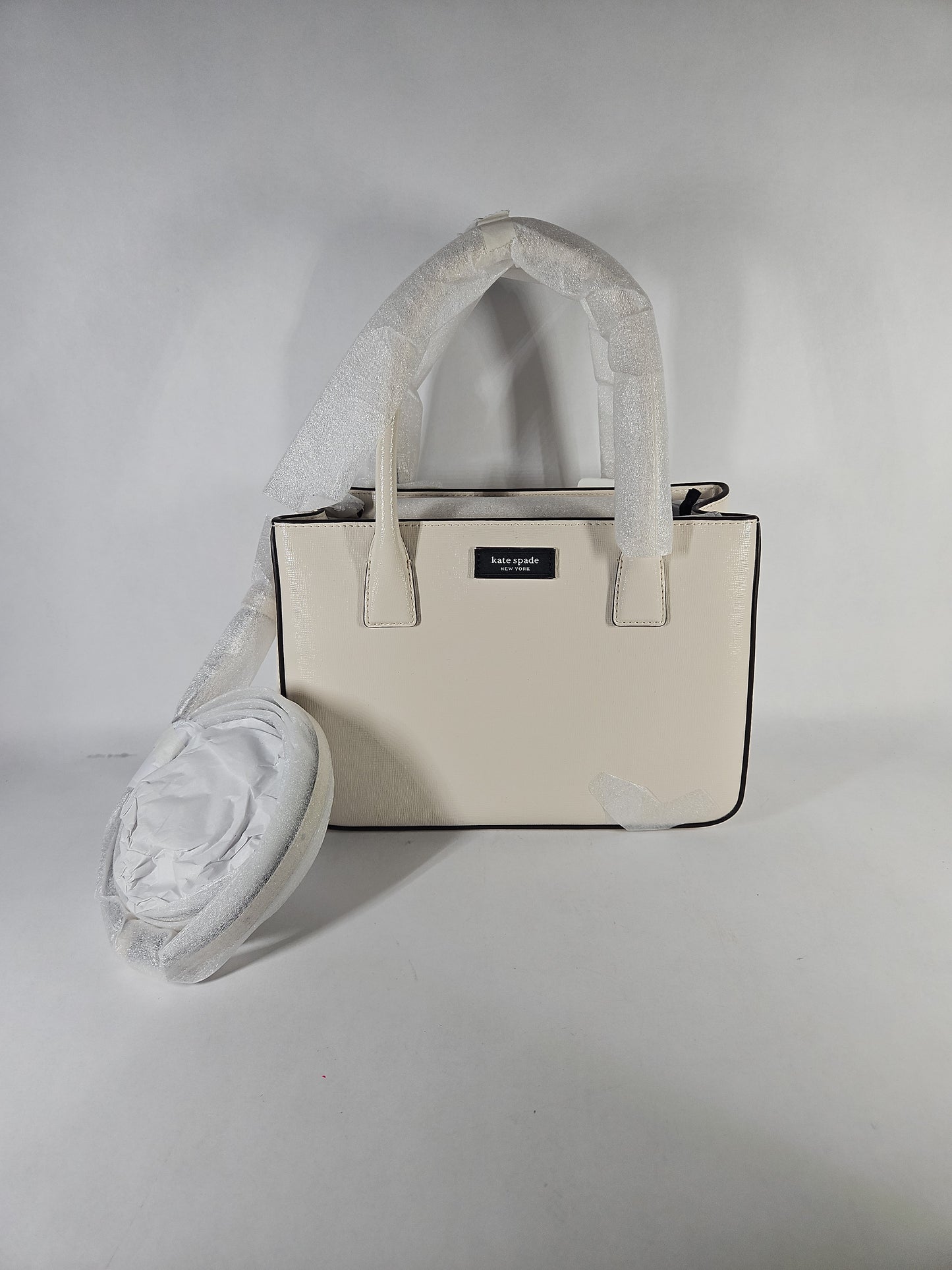 Kate Spade New York Sam Icon Square Tote – Parchment