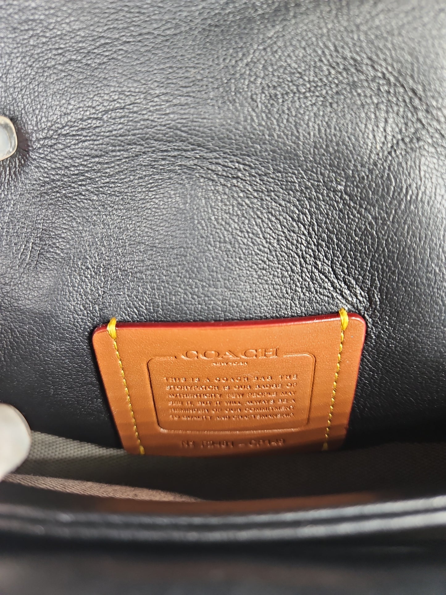 Coach Tabby Shoulder Bag 20 With Pillow Quilting – Smooth Leather/Pewter/Black