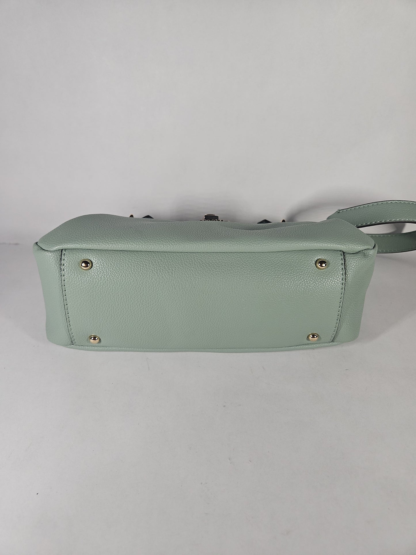 GUESS Yesba Buckle-Detail Shoulder Bag – Sage Green