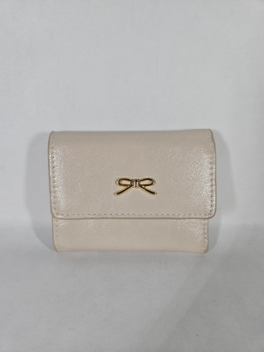 On 34th Maddynn Wallet – Alabaster/Gold
