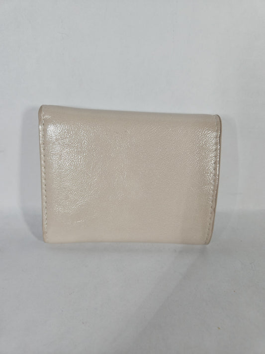On 34th Maddynn Wallet – Alabaster/Gold