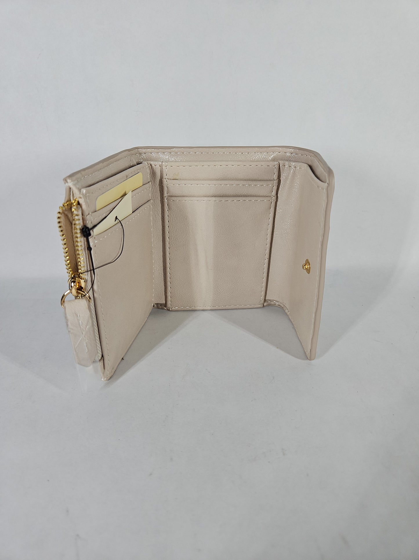 On 34th Maddynn Wallet – Alabaster/Gold