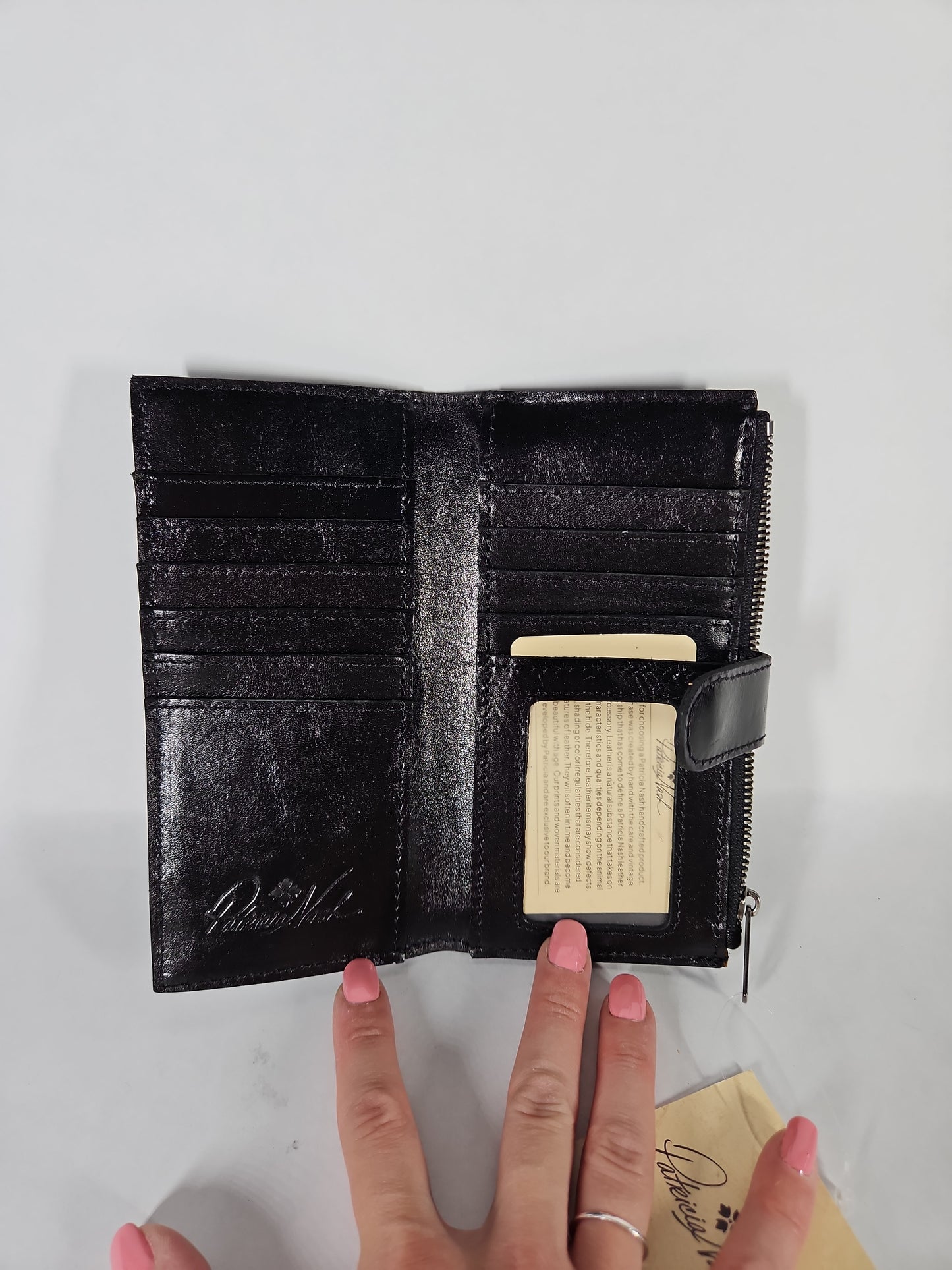 Patricia Nash Nazari Leather Wallet – Black/Silver