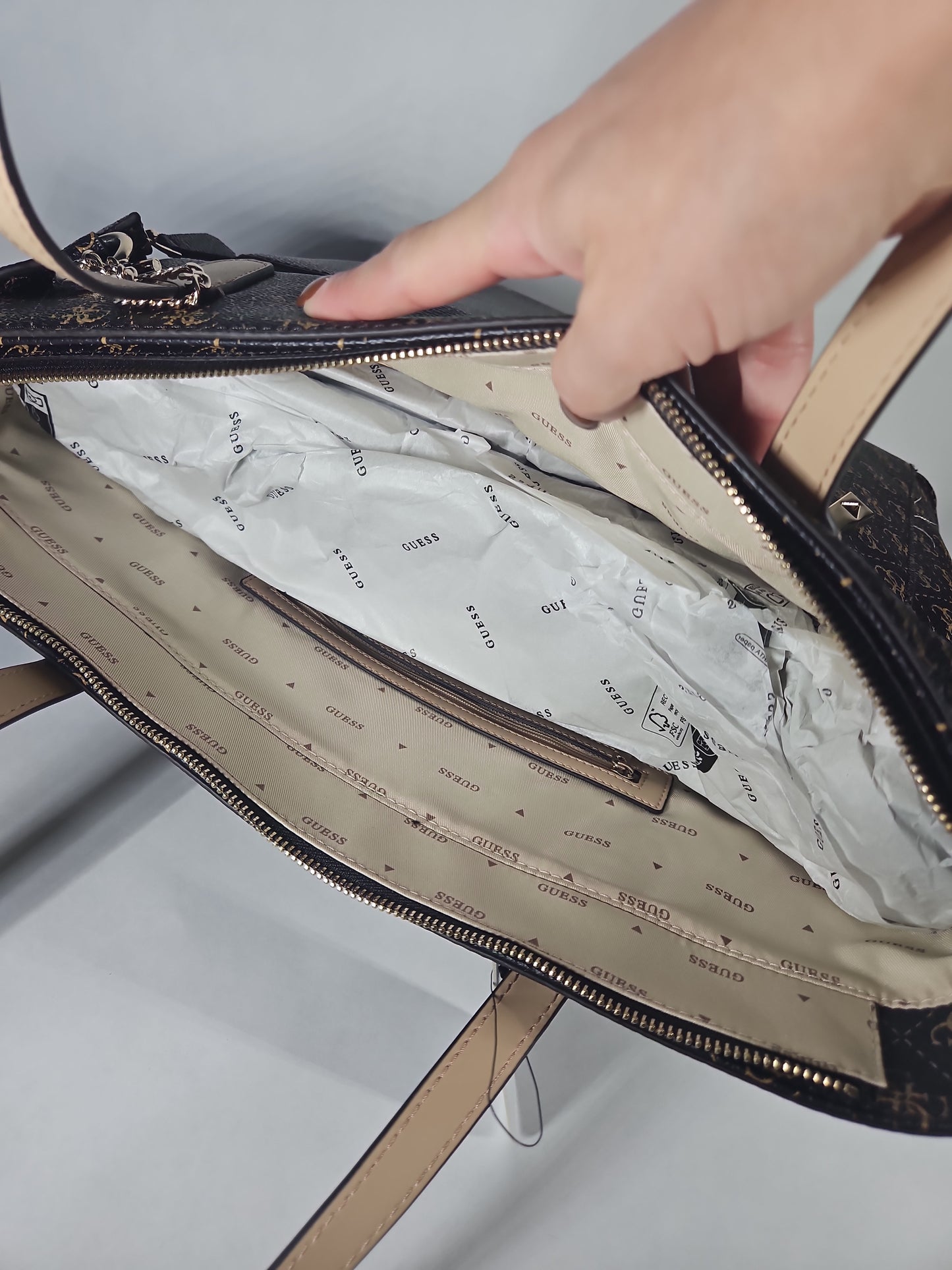 GUESS Rylan Monogram Top Zip Tote – Brown