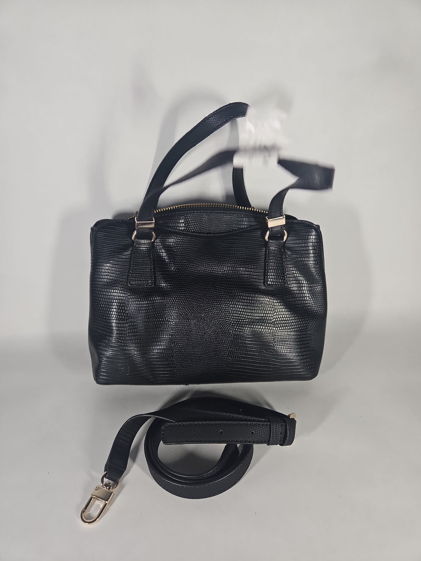 GUESS Lyndi Small Girlfriend Satchel Bag – Black