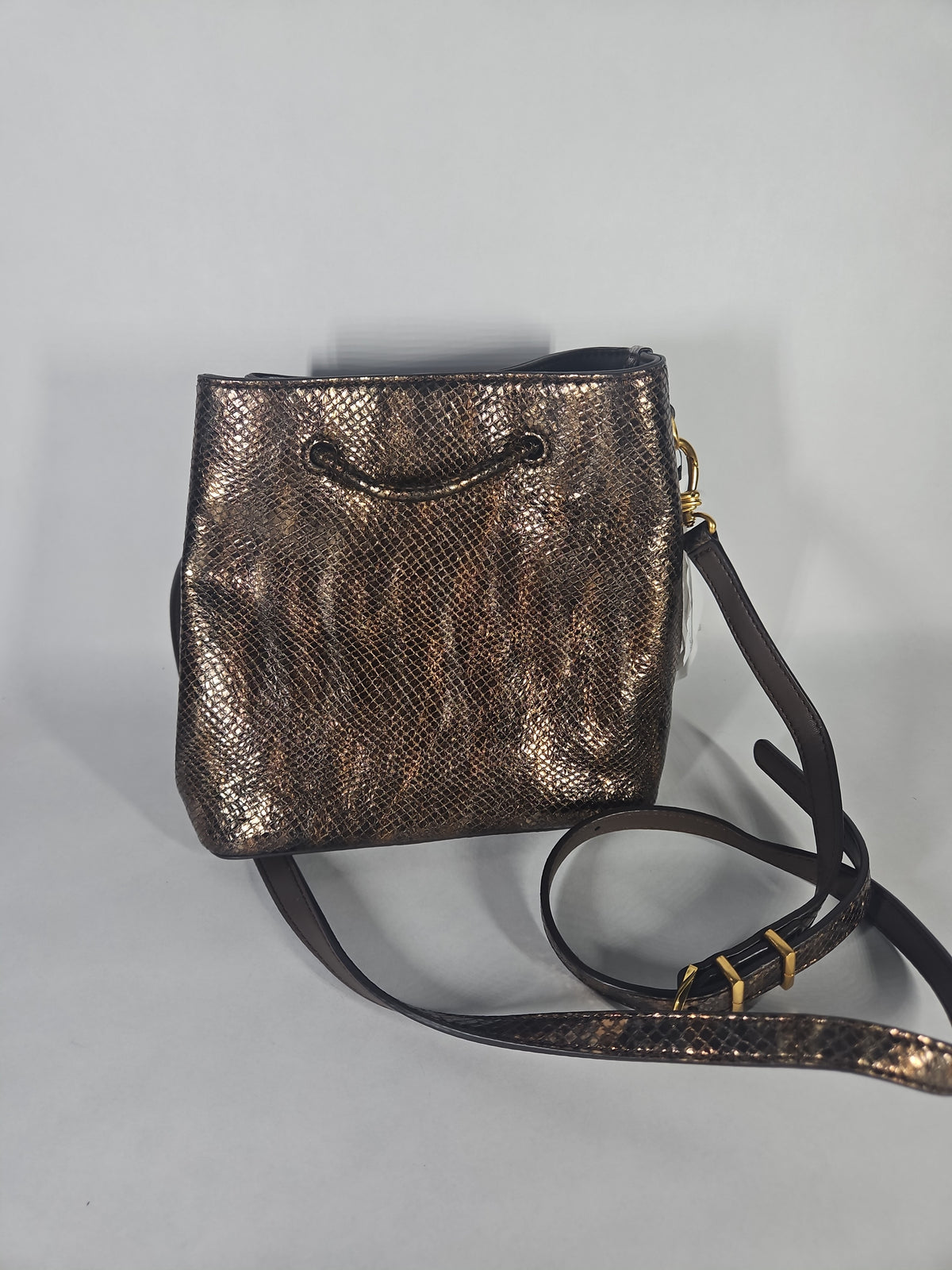 Donna Karan New York Lawrence Crossbody Bucket Handbag – Metallic Snake Gold