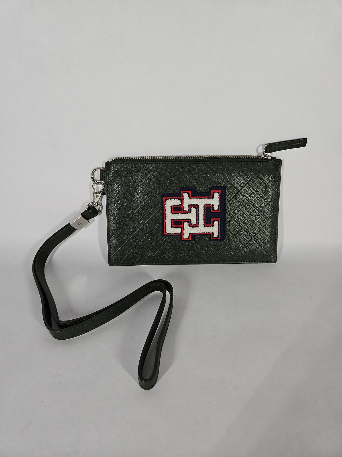 Tommy Hilfiger x Anthony Ramos Genuine Leather Wristlet Wallet – Army Green