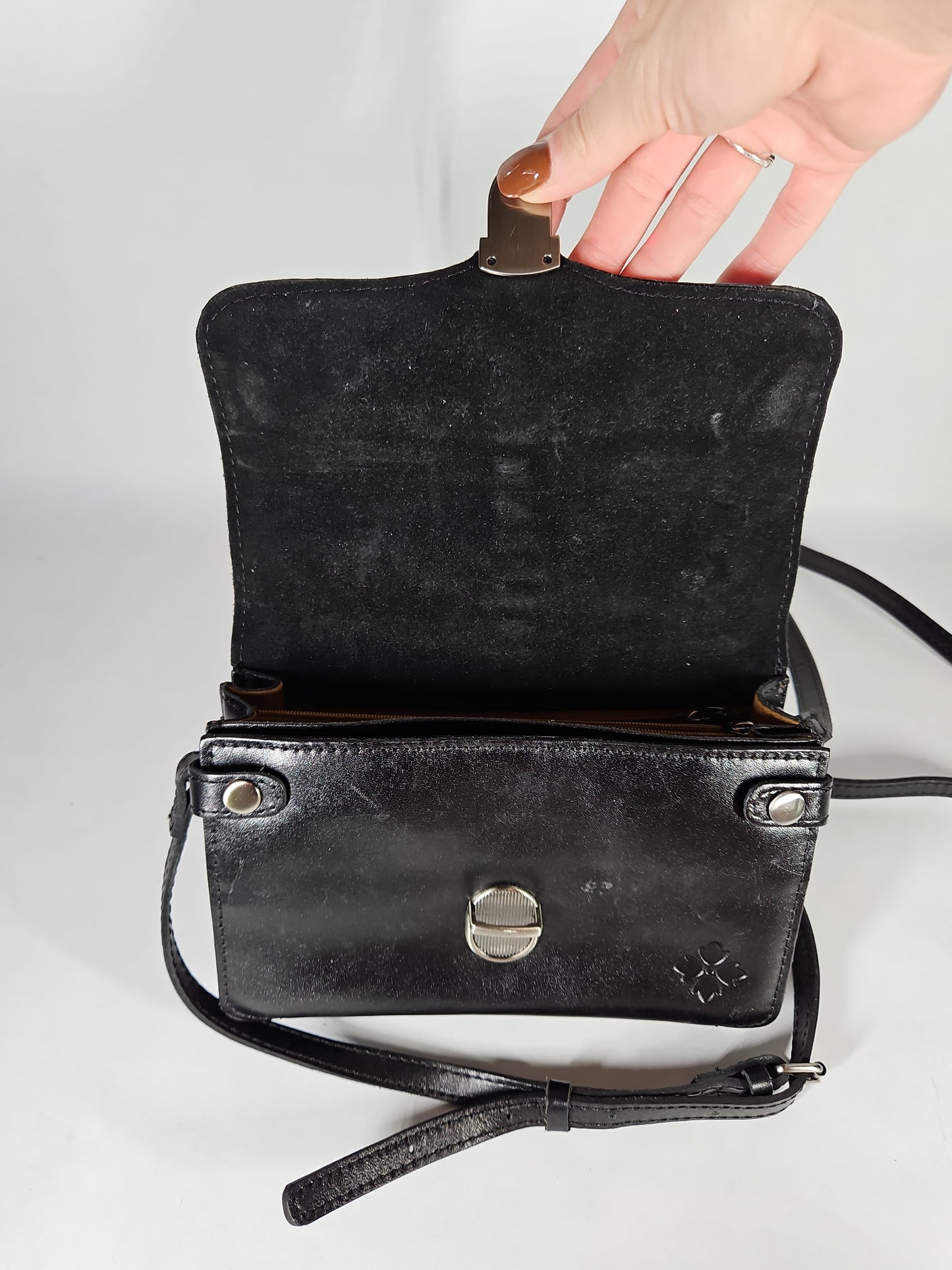 Patricia Nash Bianco Small Leather Crossbody Organizer – Black/Silver