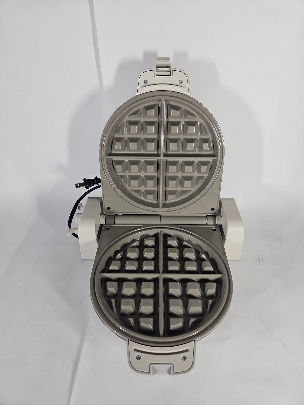 bella Fits-Anywhere Flip-n-Store Belgian Waffle Maker 35102 - Oatmilk