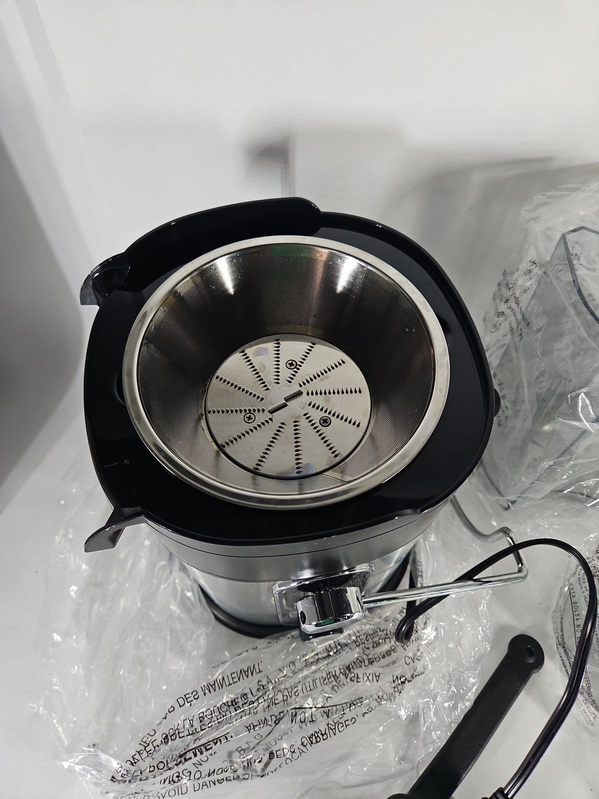 bella PRO 5-Speed Centrifugal Digital Juice Extractor 90271 - Stainless Steel