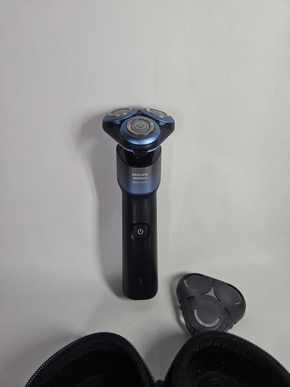 Philips Norelco Shaver 5000X X5006/85 Wet Dry Electric Shaver - Used