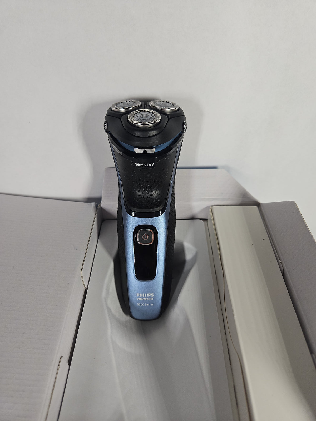 Philips Norelco Shaver 3600 S3243/91 Wet Dry Electric Shaver - Used