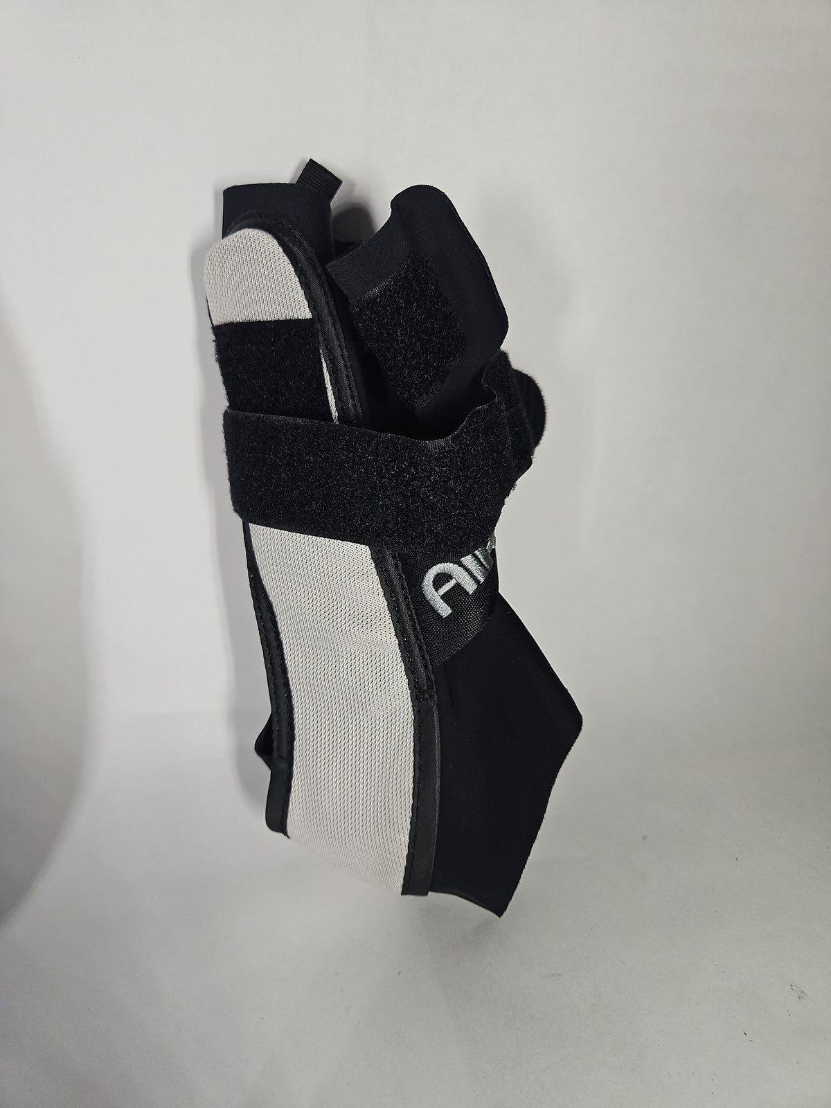 Aircast A60 Ankle Support Large Right