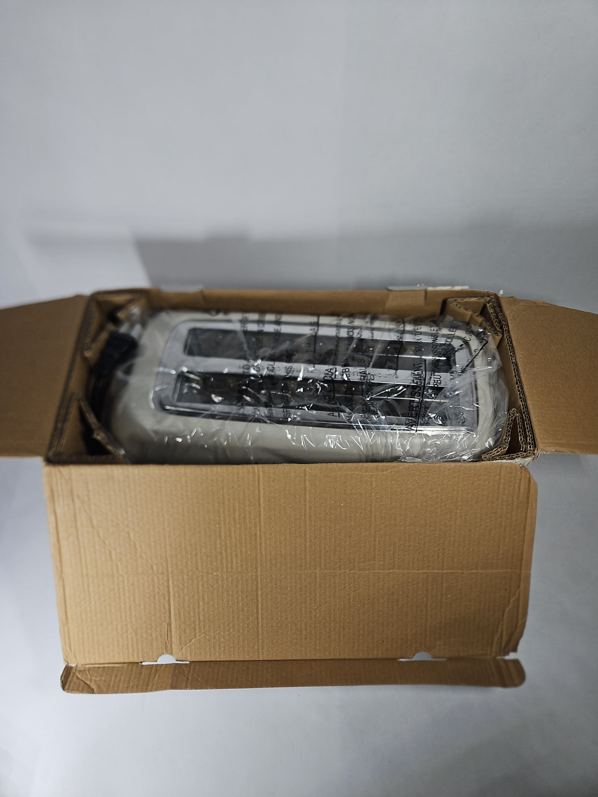 bella Fits-Anywhere 4-Slice Slim Toaster Long Wide Slots 35246 - Oatmilk