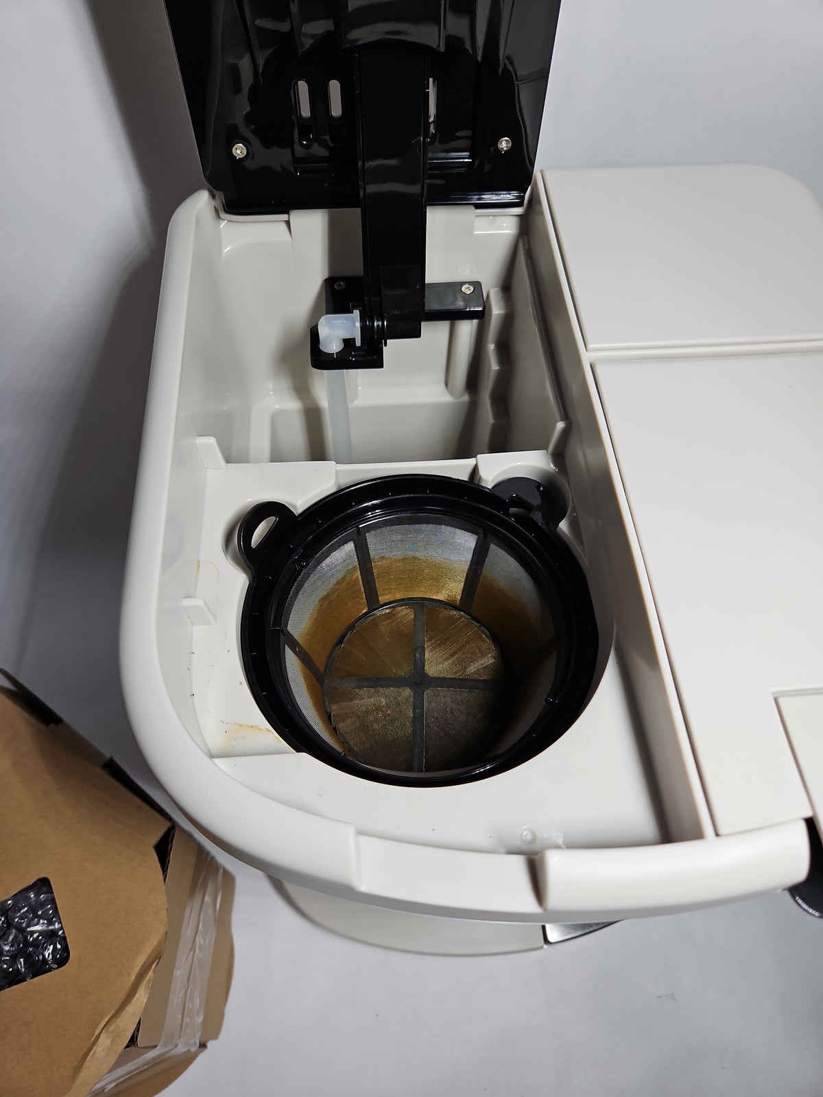 bella PRO MultiBrew 12-Cup Drip & Single-Serve Coffee Maker 90284 Oatmilk - Used