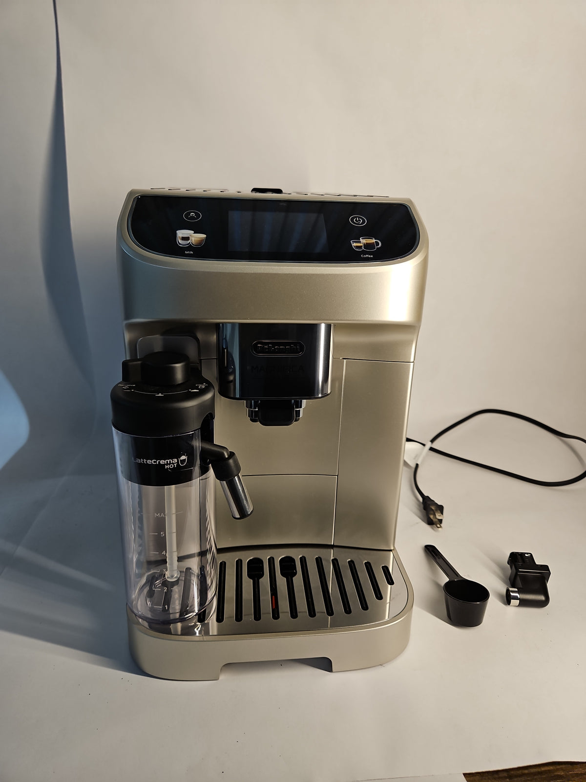 De'Longhi Magnifica Plus Automatic Espresso Machine ECAM32070SB - Silver/Black