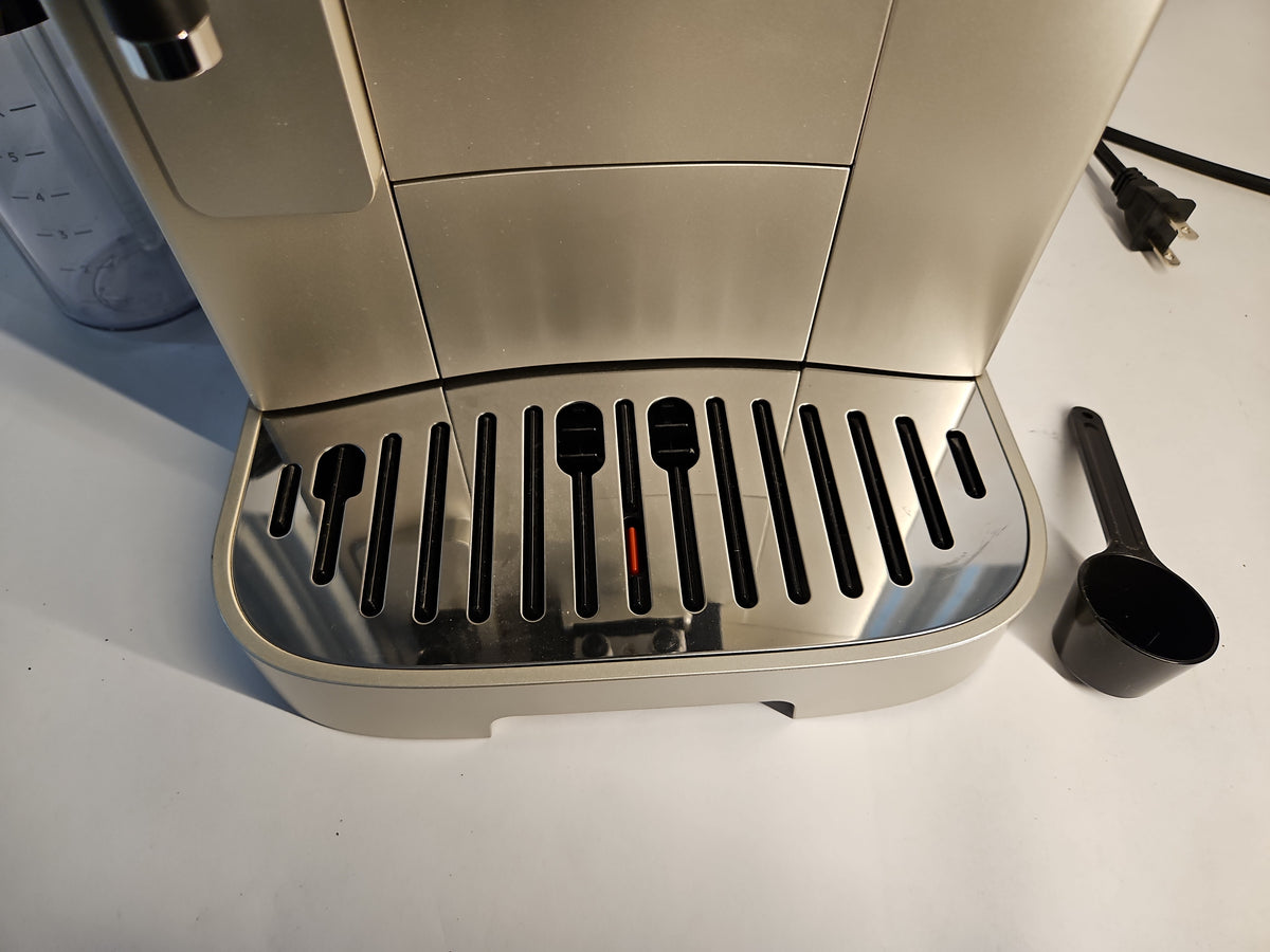De'Longhi Magnifica Plus Automatic Espresso Machine ECAM32070SB - Silver/Black